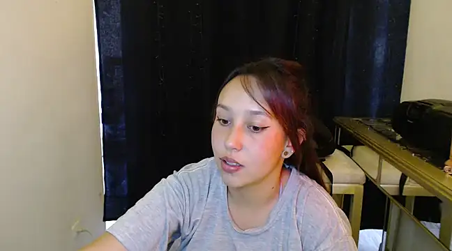 Skarlet Adams28 online show from January 16, 6:48 pm