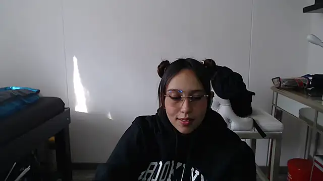 Skarlet Adams28 online show from February 6, 9:06 pm