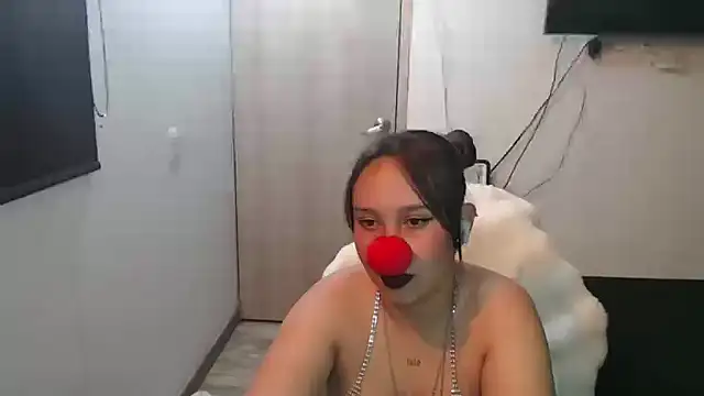 Skarlet Adams28 online show from October 31, 10:11 pm