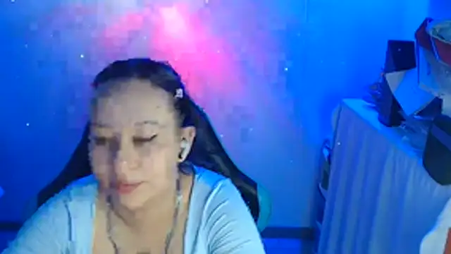 Skarlet Adams28 online show from July 15, 8:41 am