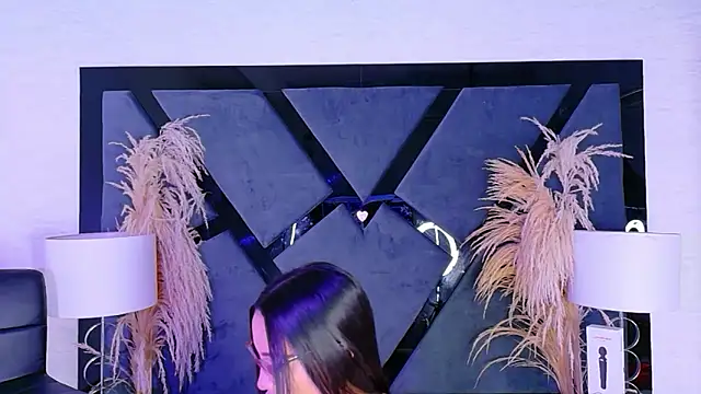 KylieWhite online show from November 5, 10:48 am