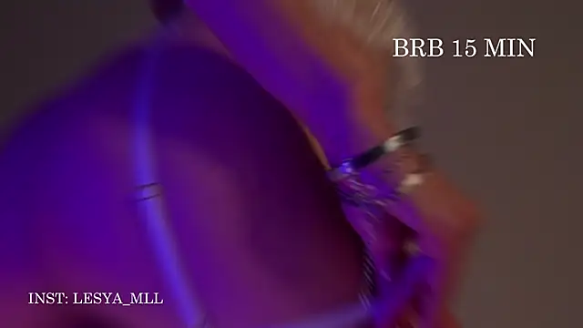 wowmolly online show from February 4, 5:23 pm