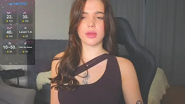 adrianawow1 online show from October 20, 12:00 am