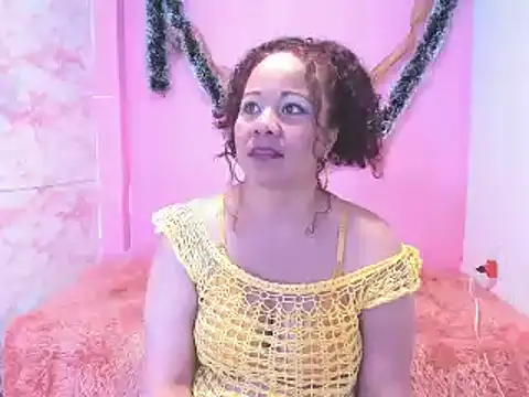 Snapshot of Brunette_sasha chatting on January 14, 12:45 pm Brunette sasha online show from January 14, 12:45 pm