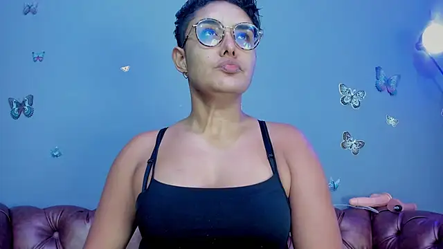 Kaira mosse online show from November 26, 11:55 am