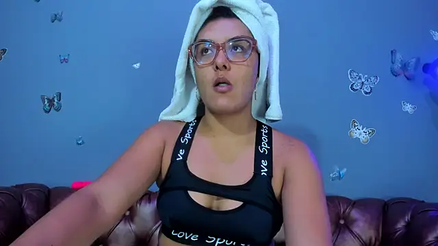 Kaira mosse online show from June 10, 11:53 am