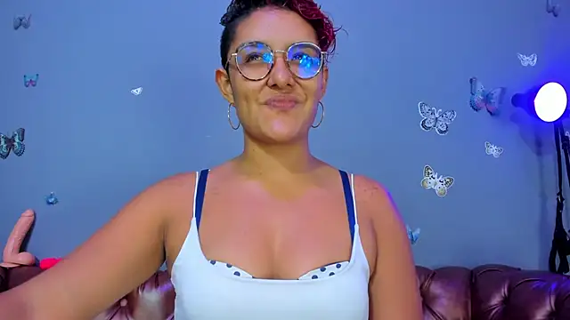 Kaira mosse online show from June 12, 3:11 pm