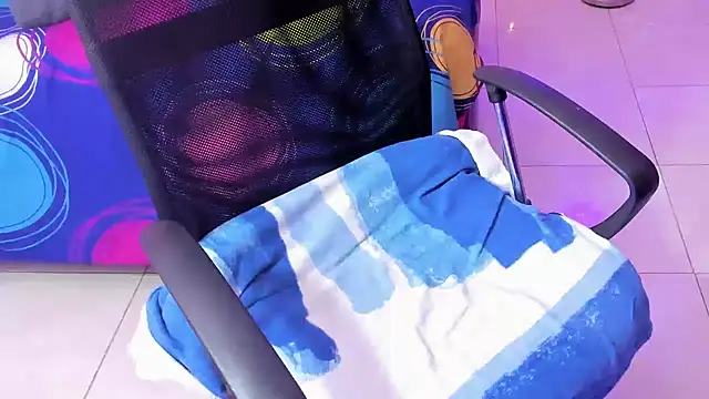 TEE DIRTY SQUIRT online show from January 8, 11:54 am