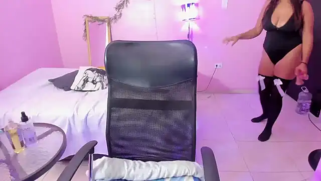 TEE DIRTY SQUIRT online show from March 5, 11:49 am