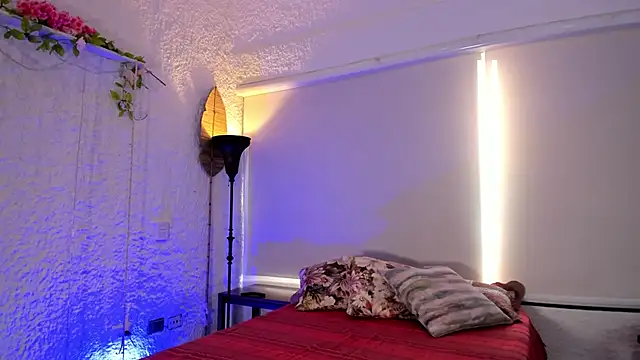 Snapshot of alexandersawyer chatting on January 22, 12:27 pm alexandersawyer online show from January 22, 12:27 pm