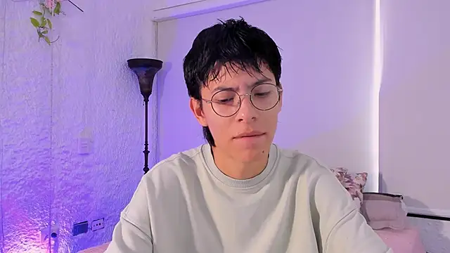 Snapshot of alexandersawyer chatting on January 30, 12:06 pm alexandersawyer online show from January 30, 12:06 pm