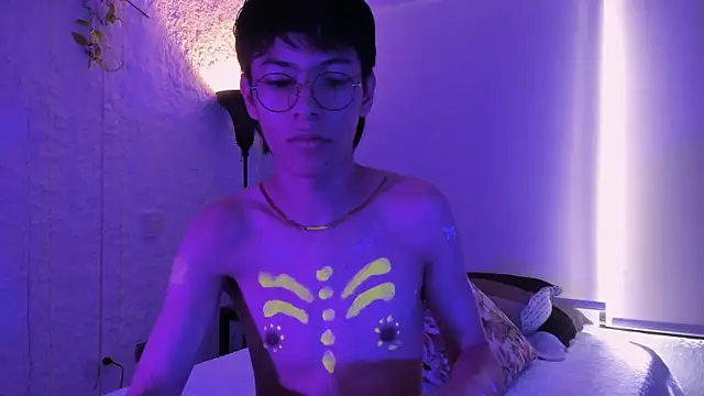 Snapshot of alexandersawyer chatting on February 1, 3:39 pm alexandersawyer online show from February 1, 3:39 pm