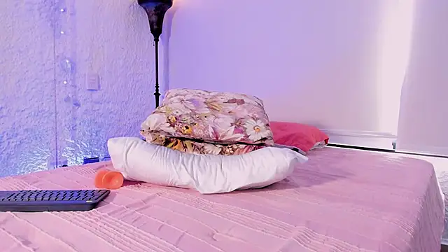 Snapshot of alexandersawyer chatting on February 5, 11:55 am alexandersawyer online show from February 5, 11:55 am