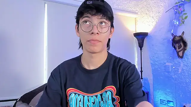 Snapshot of alexandersawyer chatting on February 12, 12:12 pm alexandersawyer online show from February 12, 12:12 pm