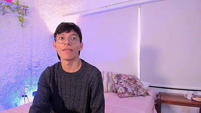 Snapshot of alexandersawyer chatting on March 4, 11:51 am alexandersawyer online show from March 4, 11:51 am