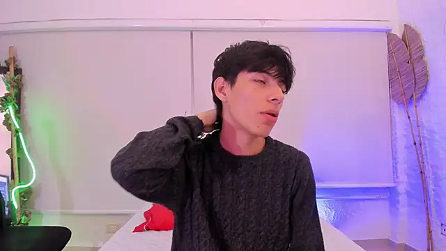 Snapshot of alexandersawyer chatting on October 23, 4:34 am alexandersawyer online show from October 23, 4:34 am