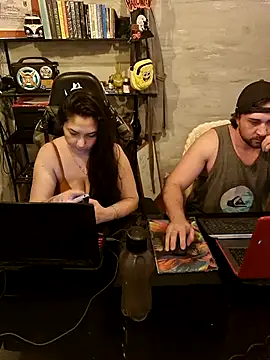 Snapshot of CoelhinhaGostosa chatting on October 26, 12:38 am CoelhinhaGostosa online show from October 26, 12:38 am