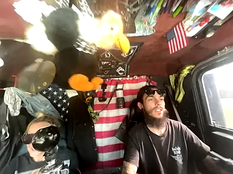 Snapshot of XMeF10 chatting on January 8, 4:53 pm XMeF10 online show from January 8, 4:53 pm