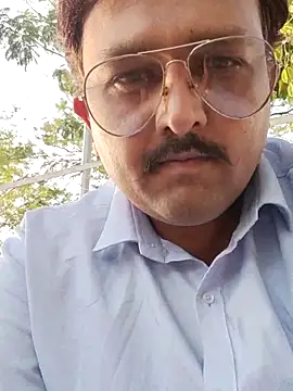 Snapshot of Akhil3290 chatting on May 7, 1:05 pm Akhil3290 online show from May 7, 1:05 pm