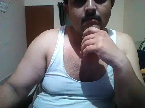 Snapshot of Akhil3290 chatting on May 13, 6:05 pm Akhil3290 online show from May 13, 6:05 pm