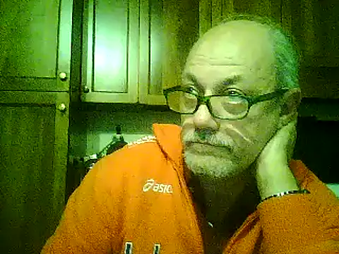 Snapshot of gianbragallini chatting on December 27, 11:53 pm gianbragallini online show from December 27, 11:53 pm