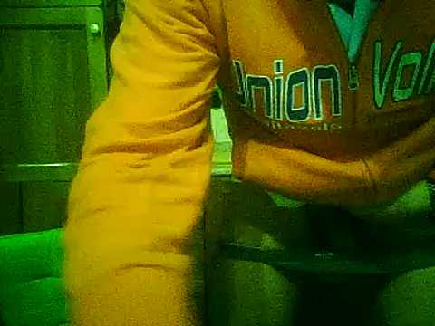 Snapshot of gianbragallini chatting on January 1, 11:29 pm gianbragallini online show from January 1, 11:29 pm