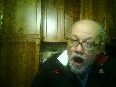 Snapshot of gianbragallini chatting on March 19, 10:31 pm gianbragallini online show from March 19, 10:31 pm