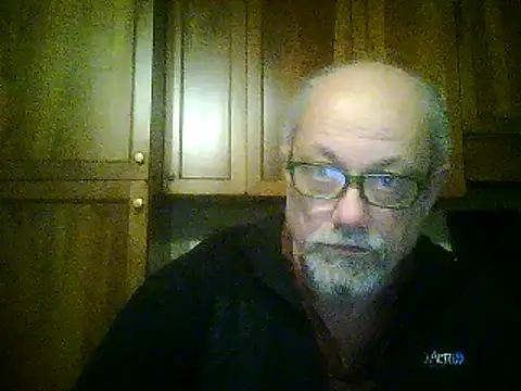 Snapshot of gianbragallini chatting on March 22, 11:53 pm gianbragallini online show from March 22, 11:53 pm