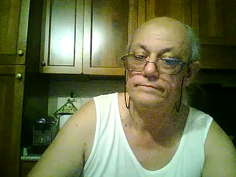 Snapshot of gianbragallini chatting on June 25, 7:40 pm gianbragallini online show from June 25, 7:40 pm