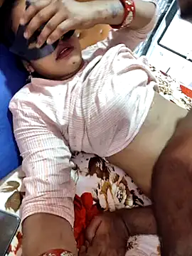 Snapshot of Shivani_Mumbai85 chatting on February 4, 4:39 pm Shivani Mumbai85 online show from February 4, 4:39 pm