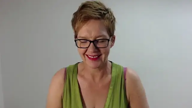 Snapshot of Sofie69Velvet chatting on June 10, 1:10 pm Sofie69Velvet online show from June 10, 1:10 pm