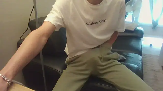 Snapshot of passif520 chatting on July 28, 11:39 am passif520 online show from July 28, 11:39 am
