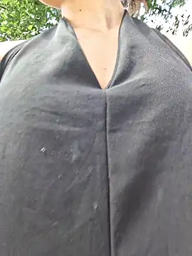 Snapshot of HelenHoltz chatting on October 24, 4:47 pm HelenHoltz online show from October 24, 4:47 pm