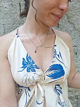 Snapshot of HelenHoltz chatting on November 26, 3:46 pm HelenHoltz online show from November 26, 3:46 pm