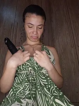 Snapshot of HelenHoltz chatting on December 15, 1:04 pm HelenHoltz online show from December 15, 1:04 pm