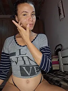 Snapshot of HelenHoltz chatting on December 18, 2:01 pm HelenHoltz online show from December 18, 2:01 pm