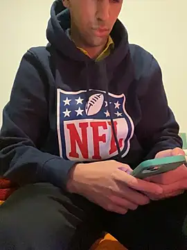 bomber0507 online show from February 15, 9:33 pm