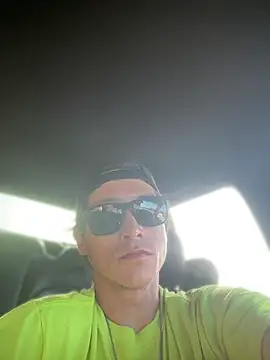 Snapshot of bigdckstud chatting on June 29, 12:27 pm bigdckstud online show from June 29, 12:27 pm