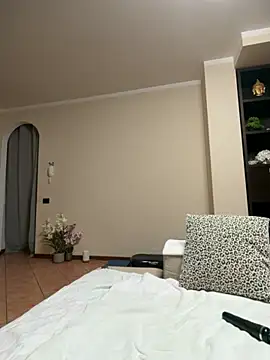 Snapshot of MichelleCara chatting on November 5, 7:52 am MichelleCara online show from November 5, 7:52 am