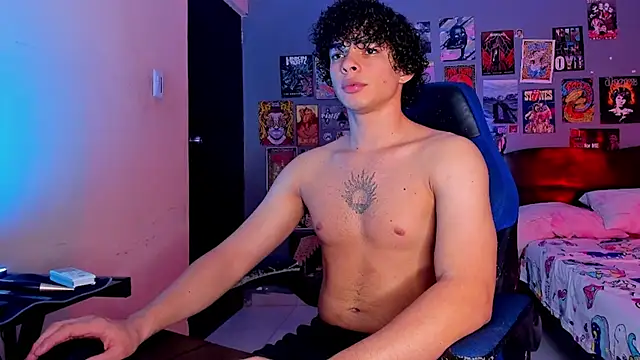 Snapshot of soy_ian_ chatting on February 8, 5:08 am soy ian online show from February 8, 5:08 am