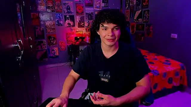 Snapshot of soy_ian_ chatting on March 12, 3:57 am soy ian online show from March 12, 3:57 am
