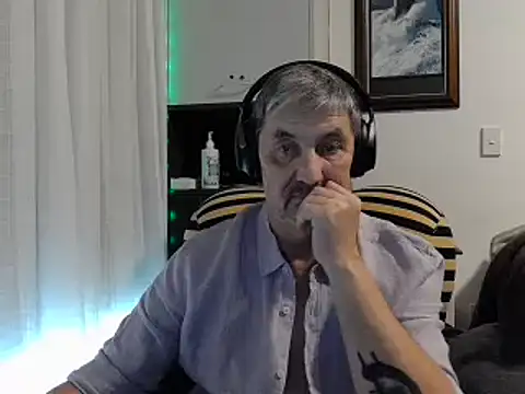 ChunkyMonkey007 online show from December 6, 8:29 pm