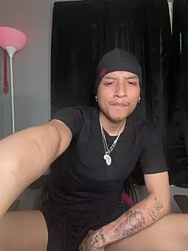 plutomf online show from May 15, 11:23 pm
