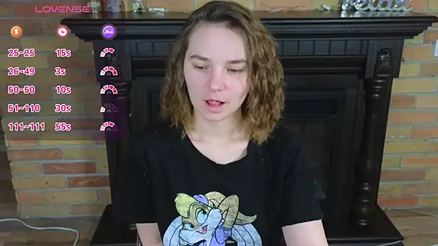 Snapshot of Ellie_Sunset chatting on June 3, 7:55 am Ellie Sunset online show from June 3, 7:55 am