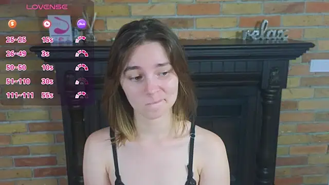 Snapshot of Ellie_Sunset chatting on June 16, 7:44 am Ellie Sunset online show from June 16, 7:44 am