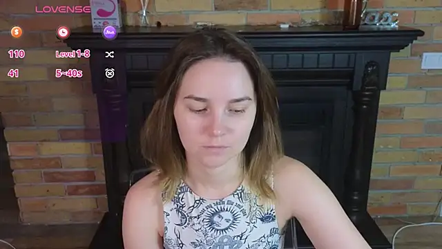 Ellie Sunset online show from July 9, 8:40 am