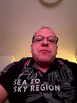 coupleLatinaLovers online show from January 16, 6:06 am