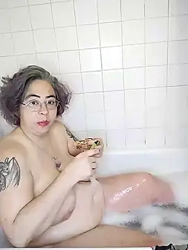 Snapshot of GraceHenderson chatting on December 25, 1:51 pm GraceHenderson online show from December 25, 1:51 pm