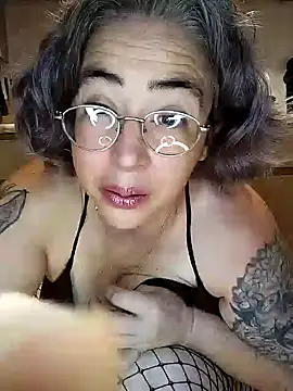 Snapshot of GraceHenderson chatting on January 15, 9:51 pm GraceHenderson online show from January 15, 9:51 pm