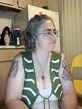 Snapshot of GraceHenderson chatting on January 29, 12:12 am GraceHenderson online show from January 29, 12:12 am